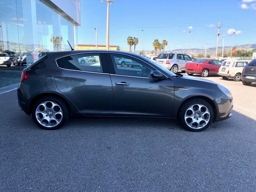 ALFA ROMEO GIULIETTA 2.0 JTDM-2 140 CV DISTINCTIVE