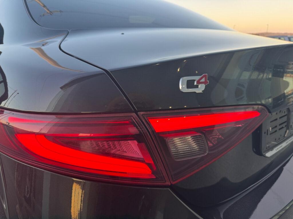 Alfa Romeo Giulia 2.2 Turbodiesel 210 CV AT8 AWD Q4 Veloce