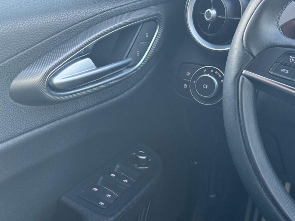 Alfa Romeo Giulia 2.2 Turbodiesel 210 CV AT8 AWD Q4 Veloce