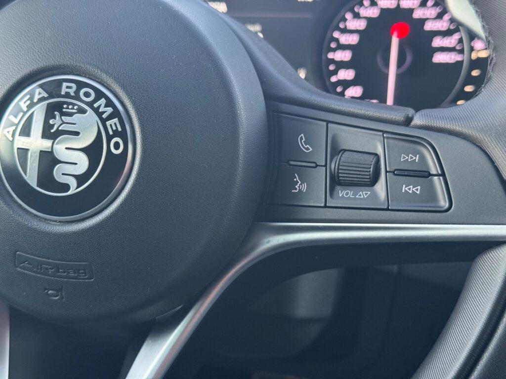 Alfa Romeo Giulia 2.2 Turbodiesel 210 CV AT8 AWD Q4 Veloce