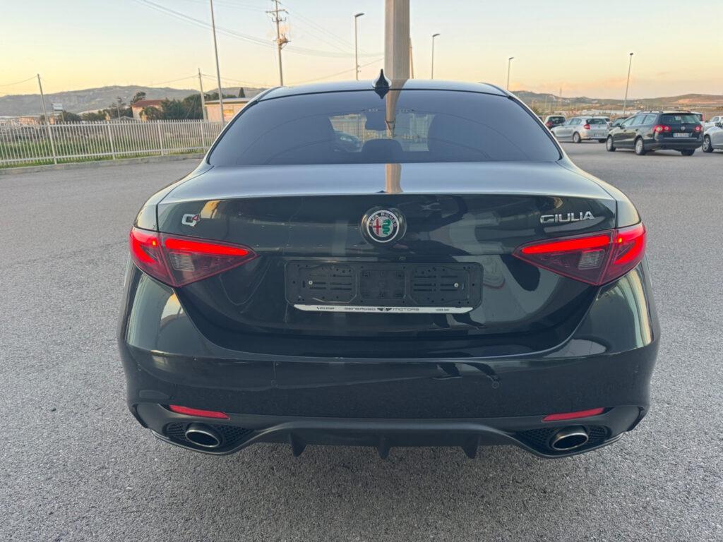 Alfa Romeo Giulia 2.2 Turbodiesel 210 CV AT8 AWD Q4 Veloce